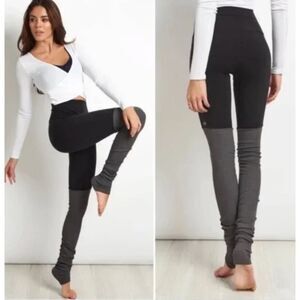 Alo Yoga Goddess High Rise Leggings • Black + gray • S • Excellent Condition
